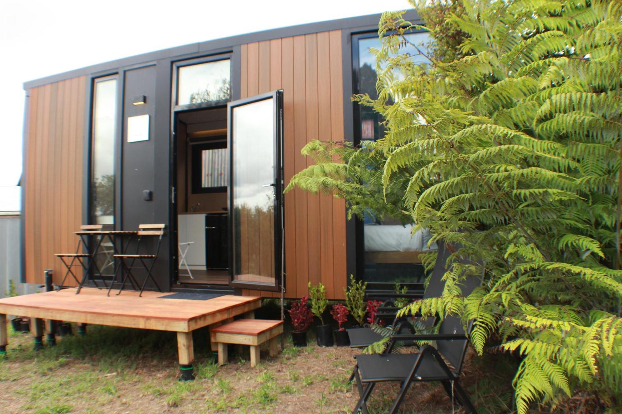 Cozy Cabin2 With Outdoor Bath At Dairy Flat Farm Waitoki Exterior photo